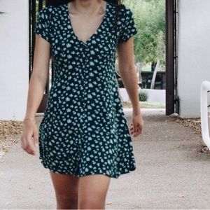 PacSun LA hearts floral button down skater dress 💚